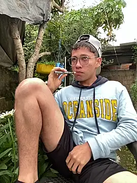 elfernh online show from February 2026 10:17:02 PM