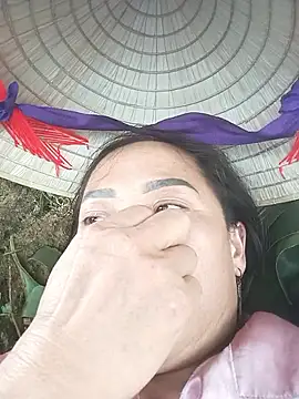 CoMay003 online show from April 2026 05:35:01 AM