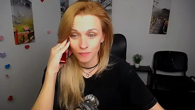 PeppyMia online show from November 2025 10:59:01 AM