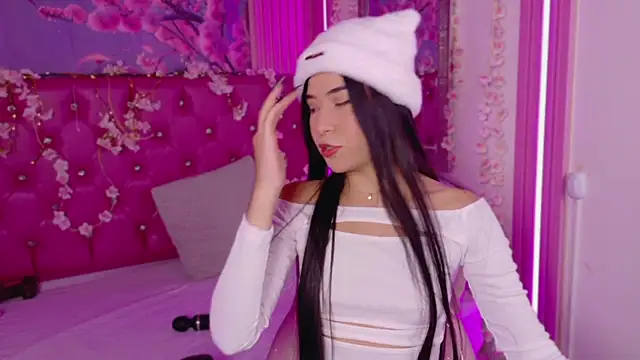 Snapshot of _SPECTRA chatting on November 2025 08:00:01 PM SPECTRA online show from November 2025 08:00:01 PM