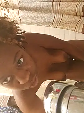 Snapshot of _she_was_a_fairy chatting on October 2025 11:12:02 PM she was a fairy online show from October 2025 11:12:02 PM