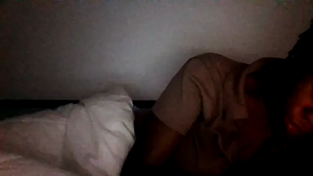 Snapshot of _she_was_a_fairy chatting on November 2025 12:48:01 PM she was a fairy online show from November 2025 12:48:01 PM