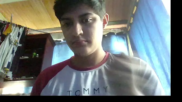 yesitwink  online show from December 2025 06:14:02 PM