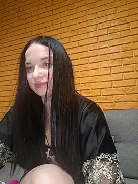 Snapshot of VoxxAura chatting on November 2025 10:52:02 PM VoxxAura online show from November 2025 10:52:02 PM