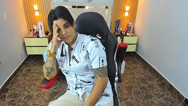 KAROLLJONES1 online show from January 2026 07:52:02 PM