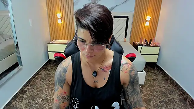 KAROLLJONES1 online show from March 2026 07:28:02 PM