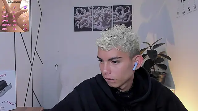 Room 69x online show from December 2025 02:27:01 AM