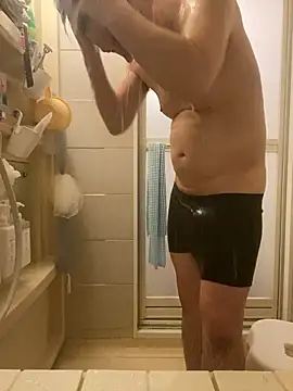 Snapshot of fruitsbebe chatting on May 2026 05:07:02 PM fruitsbebe online show from May 2026 05:07:02 PM