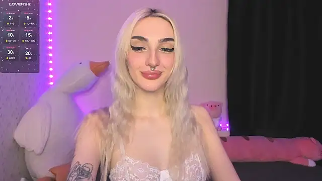 Snapshot of succubantra chatting on December 2025 02:43:02 PM succubantra online show from December 2025 02:43:02 PM