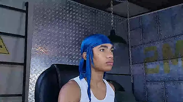 Snapshot of AlanCutee chatting on October 2025 11:22:01 AM AlanCutee online show from October 2025 11:22:01 AM