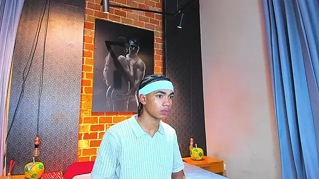 Snapshot of AlanCutee chatting on November 2025 11:42:02 AM AlanCutee online show from November 2025 11:42:02 AM