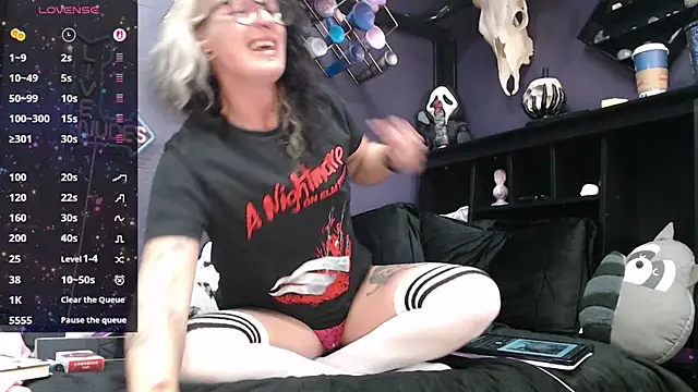 Snapshot of oddywithabody chatting on November 2025 06:57:02 AM oddywithabody online show from November 2025 06:57:02 AM