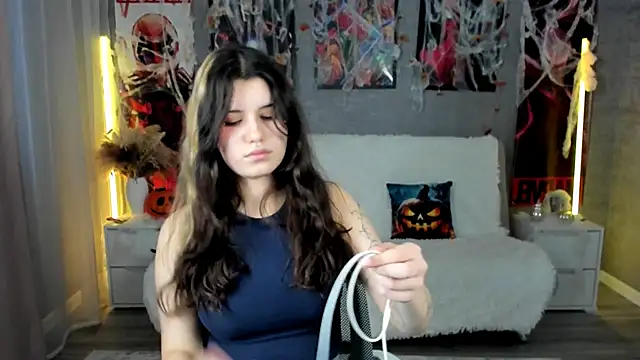 AnoraDark online show from October 2025 12:42:02 PM