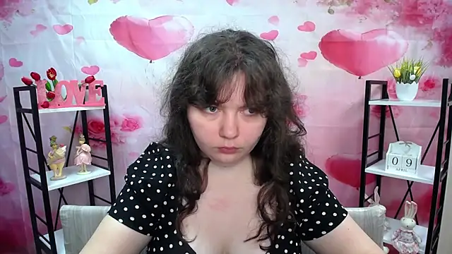 NeonilaLisova online show from April 2026 05:18:02 AM