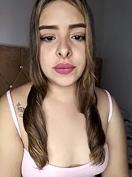 Nahomy cm online show from February 2026 05:33:01 PM