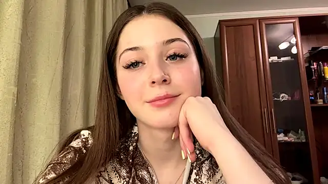 Adel strongwoman online show from April 2026 06:41:01 PM