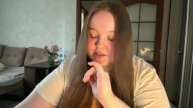 Snapshot of Alice898 chatting on May 2026 02:46:02 PM Alice898 online show from May 2026 02:46:02 PM