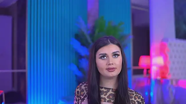 KendraMoon online show from November 2025 04:28:02 PM