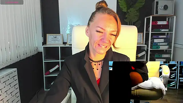 Jesica mooon online show from September 2025 01:27:02 AM