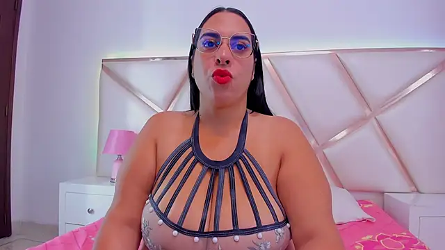 GeminisClark online show from October 2025 12:40:02 PM