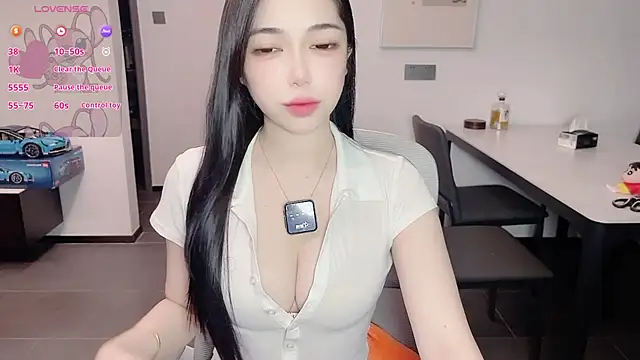 Snapshot of Scarlett-bb chatting on October 2025 08:42:01 PM Scarlett-bb online show from October 2025 08:42:01 PM