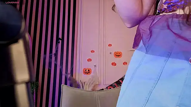 Snapshot of kamila_blush chatting on October 2025 11:39:01 PM kamila blush online show from October 2025 11:39:01 PM