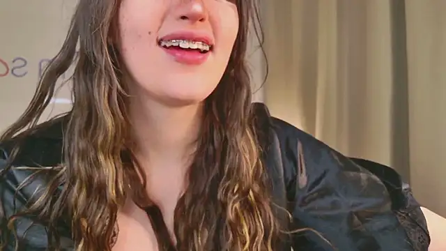 Snapshot of kamila_blush chatting on November 2025 11:59:01 PM kamila blush online show from November 2025 11:59:01 PM