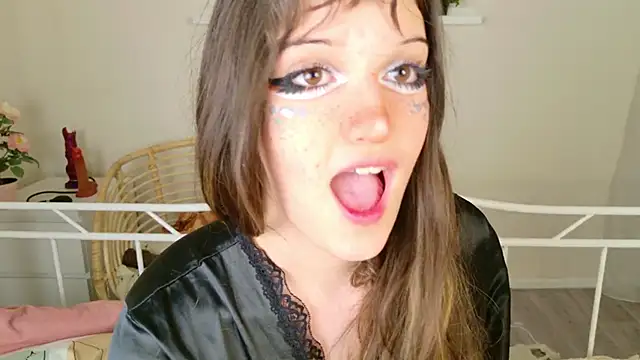 Snapshot of kamila_blush chatting on December 2025 03:16:02 AM kamila blush online show from December 2025 03:16:02 AM