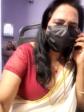 mallu-lover online show from November 2025 01:56:02 PM