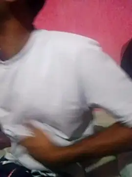 Snapshot of shessAz chatting on March 2026 07:58:01 AM shessAz online show from March 2026 07:58:01 AM