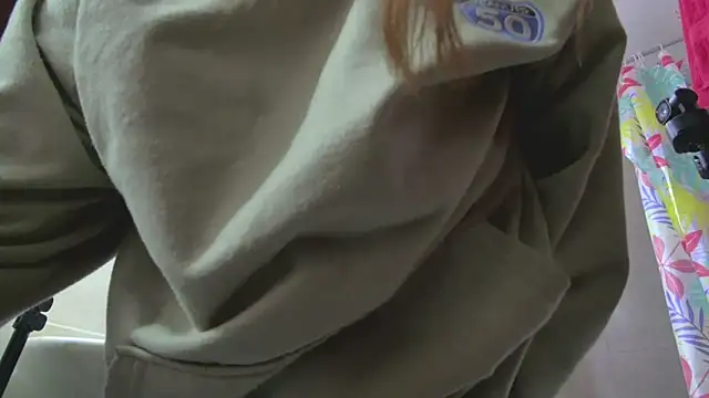 lunnaa  online show from December 2025 03:35:01 AM