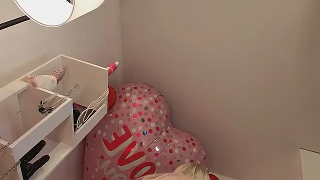   Miray   online show from February 2026 05:25:01 AM