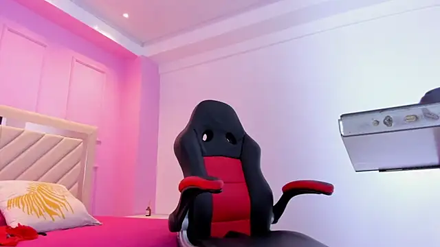 Snapshot of ALISSON_BARKER chatting on October 2025 12:18:02 PM ALISSON BARKER online show from October 2025 12:18:02 PM