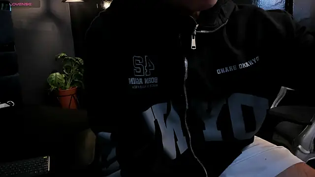 Eryonbradley online show from January 2026 11:23:02 AM