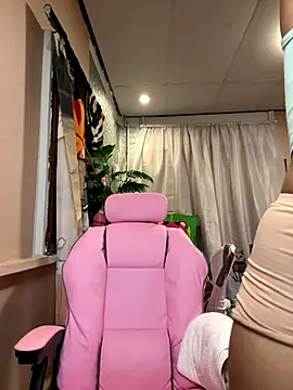 Snapshot of Kath_C chatting on November 2025 05:28:02 AM Kath C online show from November 2025 05:28:02 AM