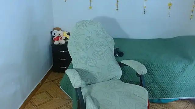 sajecrismaa online show from April 2026 08:14:02 PM