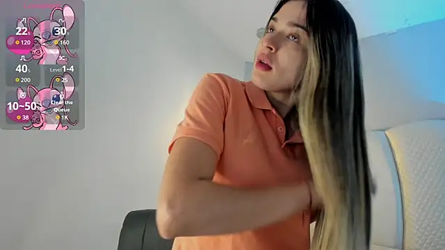 Snapshot of MiaVillalobos chatting on October 2025 12:12:02 PM MiaVillalobos online show from October 2025 12:12:02 PM