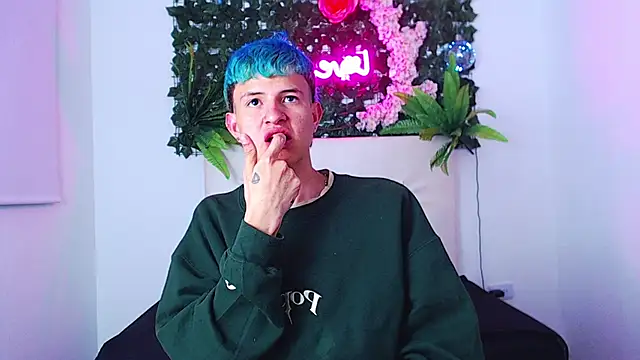 iam lukas   online show from October 2025 03:27:01 AM