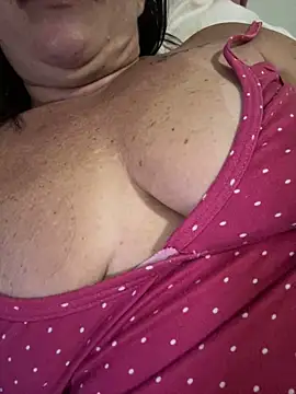 Snapshot of MaluLemos chatting on September 2025 05:51:02 AM MaluLemos online show from September 2025 05:51:02 AM