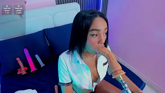 Clawdeen  wolf online show from April 2026 08:28:02 PM