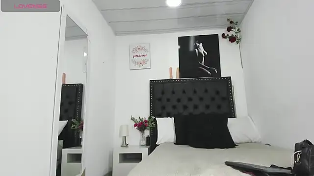 ScarlettVell online show from September 2025 08:13:01 PM