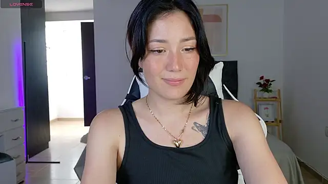 Eliih 01 online show from November 2025 03:55:02 PM