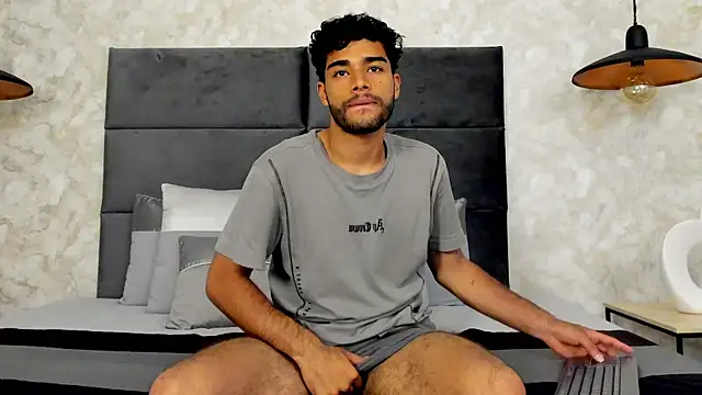 Snapshot of RaphaelDufort chatting on September 2025 11:53:01 PM RaphaelDufort online show from September 2025 11:53:01 PM