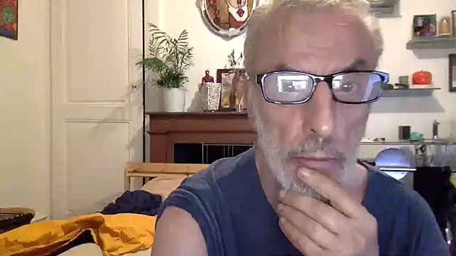 Snapshot of JF69100 chatting on February 2026 04:11:01 AM JF69100 online show from February 2026 04:11:01 AM