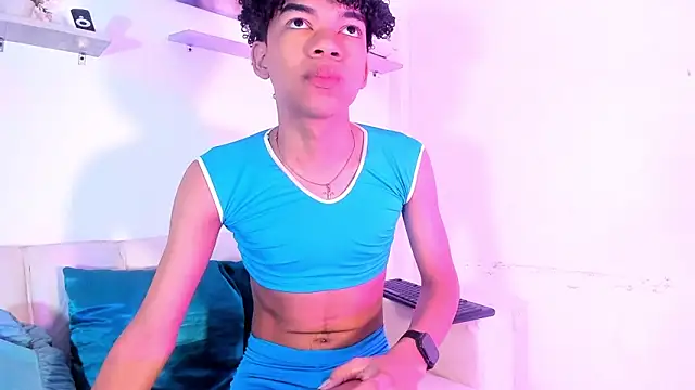 Ivone Rose  online show from December 2025 12:14:01 PM