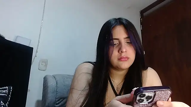 Snapshot of Electraweb_09 chatting on October 2025 04:09:02 PM Electraweb 09 online show from October 2025 04:09:02 PM