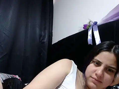 Snapshot of Electraweb_09 chatting on November 2025 09:35:02 PM Electraweb 09 online show from November 2025 09:35:02 PM