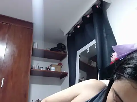 Snapshot of Electraweb_09 chatting on November 2025 09:47:01 PM Electraweb 09 online show from November 2025 09:47:01 PM