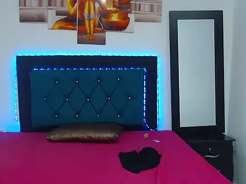 silvana dolll online show from October 2025 07:42:02 PM