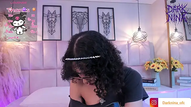 Snapshot of Dark_nina_ chatting on October 2025 06:21:02 AM Dark nina online show from October 2025 06:21:02 AM